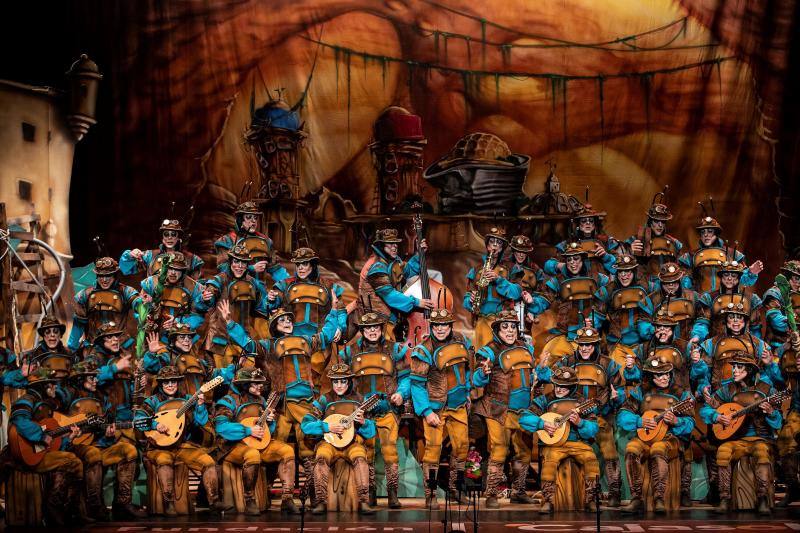 El Concurso Oficial de Agrupaciones Carnavalescas (COAC) que se celebra en el Gran Teatro Falla de Cádiz ha llegado a su fin con la celebración de la Gran Final este viernes. Estos han sido los ganadores: COMPARSAS: 1º Tino Tovar: Oh capitán, my capitán - 2º Martínez Ares: La chusma selecta - 3º Remolino: Los encaidenaos- 4º Jona: Los aislados || CUARTETOS: 1º El cuarteto del more... - 2º Vida y obra de Juan Carlos I, Bajo D - 3º Cari, resiste || CHIRIGOTAS: 1º Los Cadizfornia - 2º No aguantamos más... vamos de impacientes - 3º Los Geni de Cádi - 4º Estrés por cuatro || COROS: 1º La colonial- 2º Tócame- 3º Creaciones S.A. - 4º Al sonar las doce