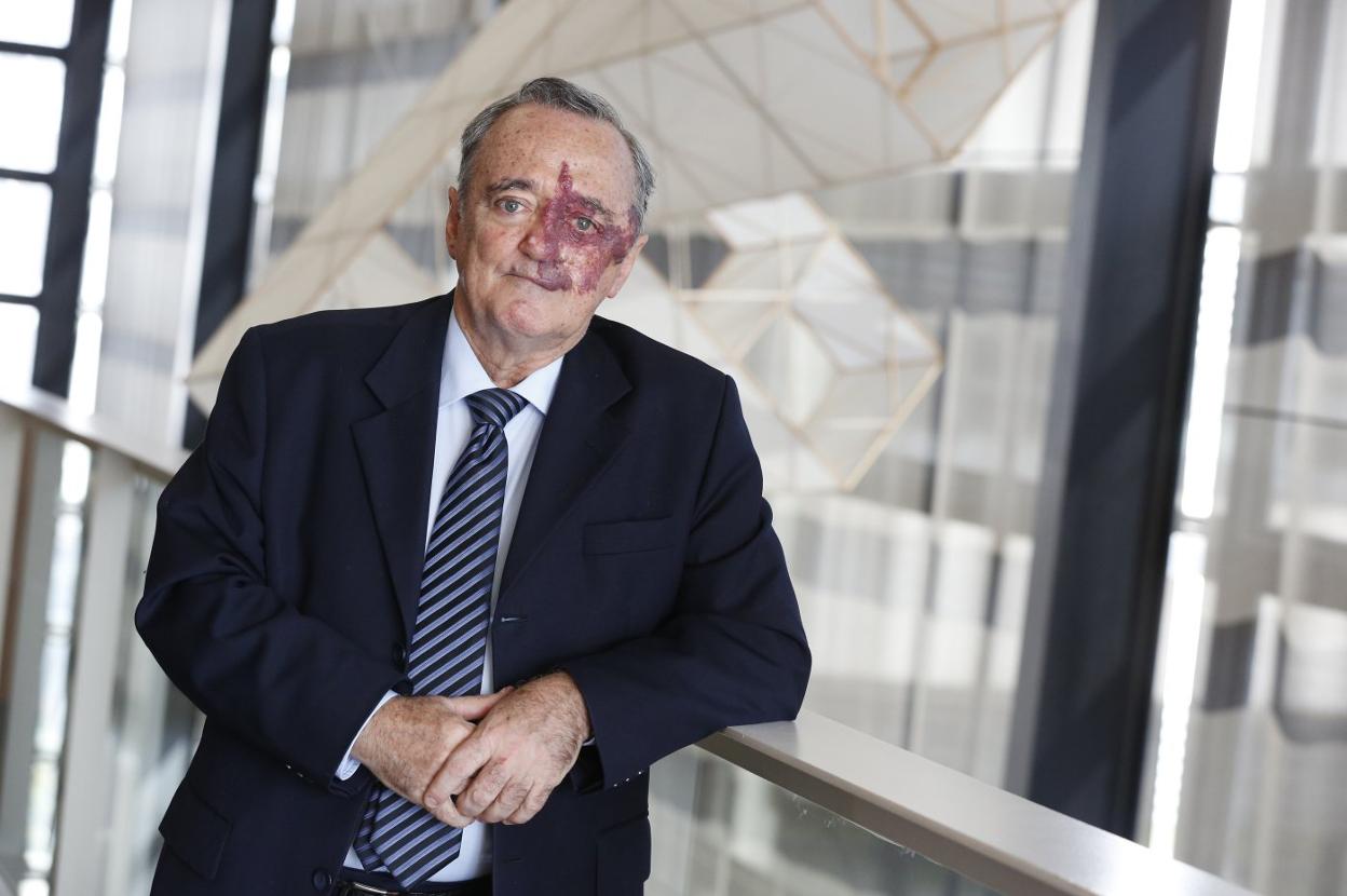 «Lo sabemos todos menos los políticos, sin investigación no se lucha contra el cáncer»
