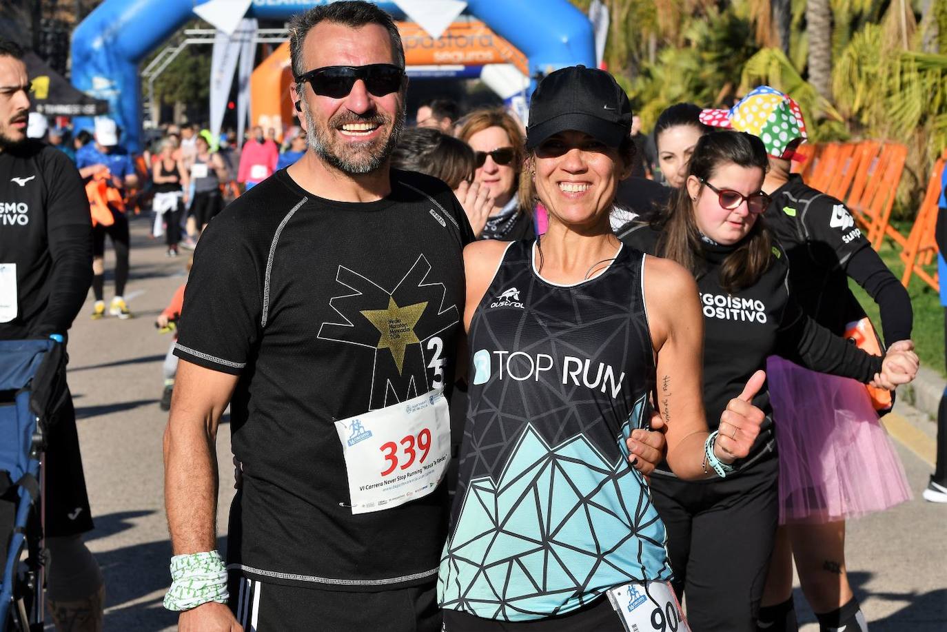 Miles de personas se dan cita en la VI Carrera Never Stop Running 2020 de Valencia con un recorrido de 5 kilómetros por las proximidades de la avenida de Francia.