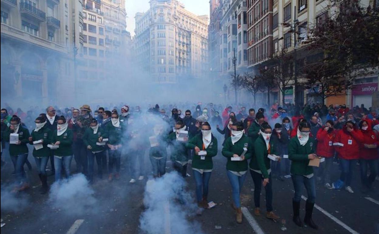 La despertà, la mascletà vertical y la Cridà inauguran las Fallas 2020 este domingo