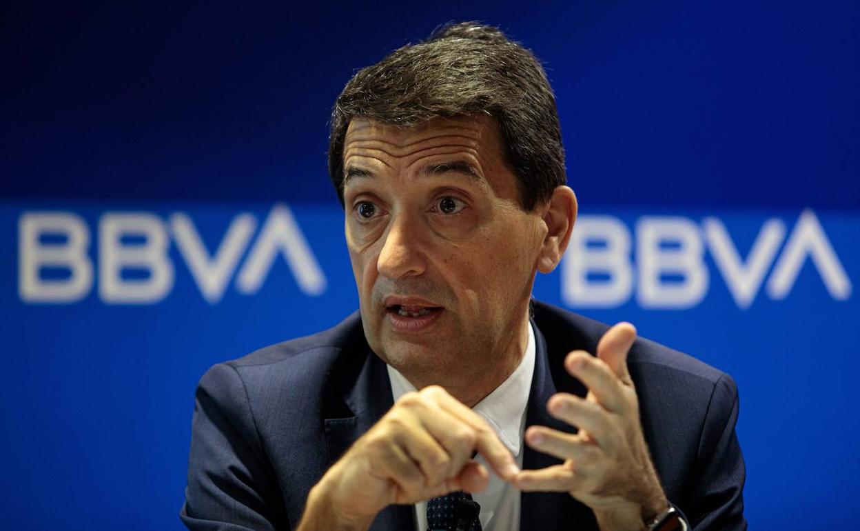 El responsable de análisis económico del BBVA, Rafael Doménech, durante la presentación del informe elaborado por BBVA Research.