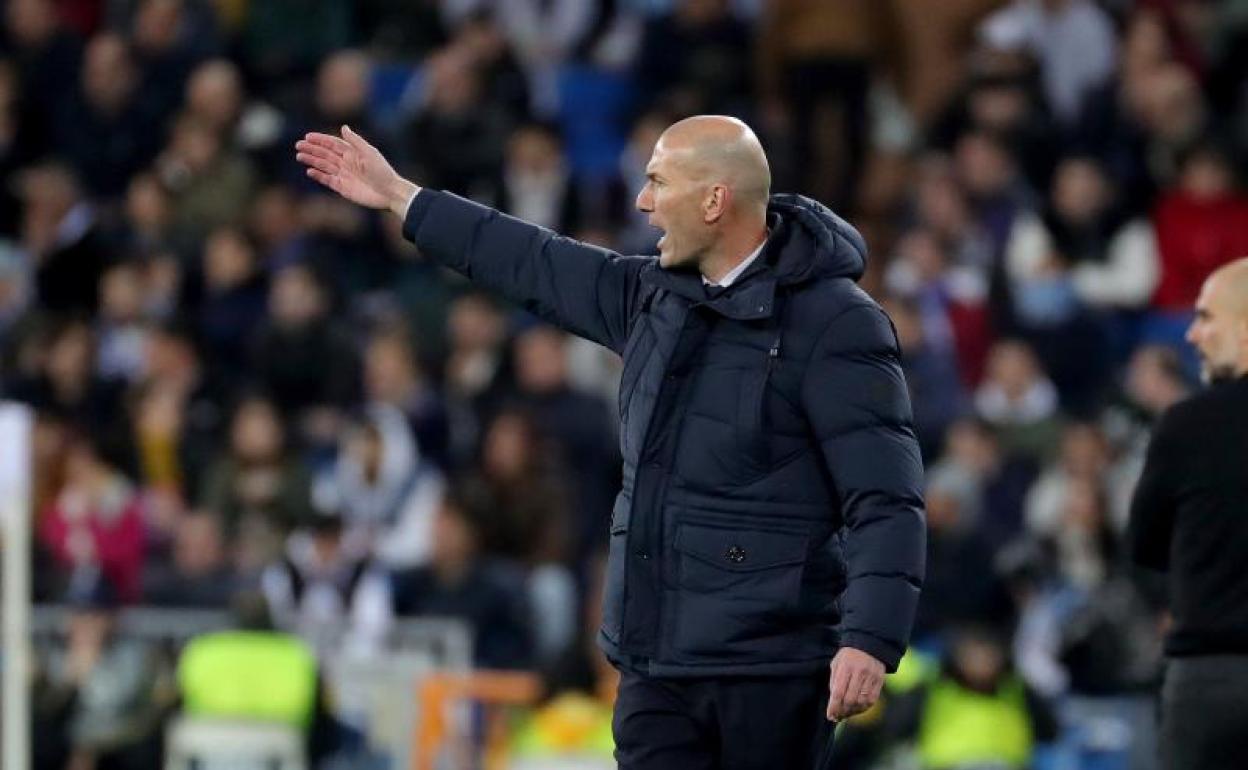 Zidane, durante el Real Madrid-City.