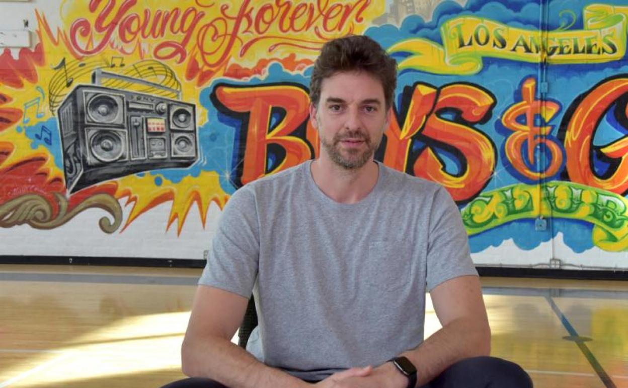 Pau Gasol, en la cancha del Club Boys and Girls en Los Ángeles. 