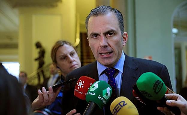 Familiares de 'Las Trece Rosas' se querellarán contra Ortega Smith en el Supremo