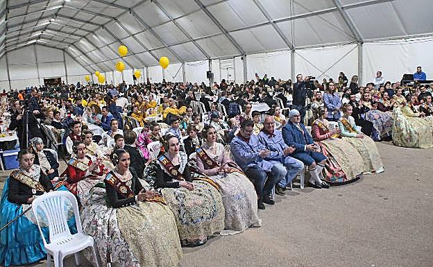 Imagen principal - Primeros actos de las Fallas de Dénia. 
