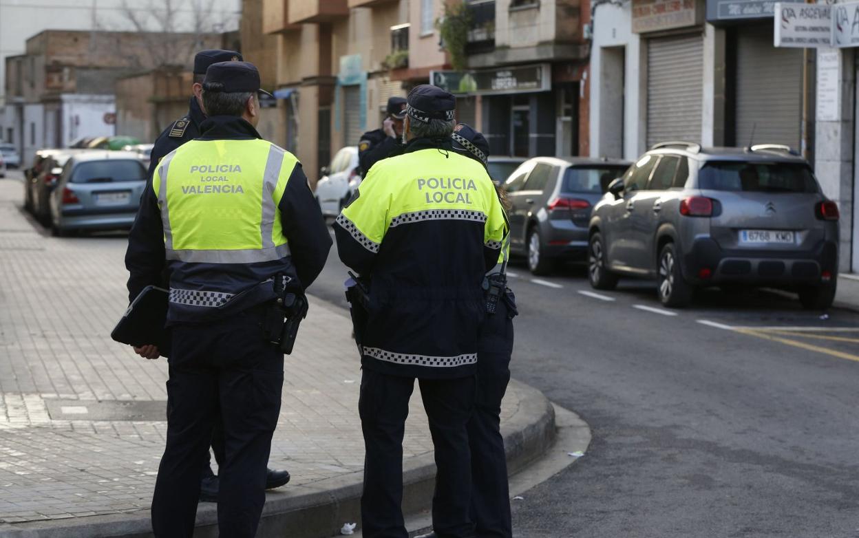 Agentes de la Policía Local. 
