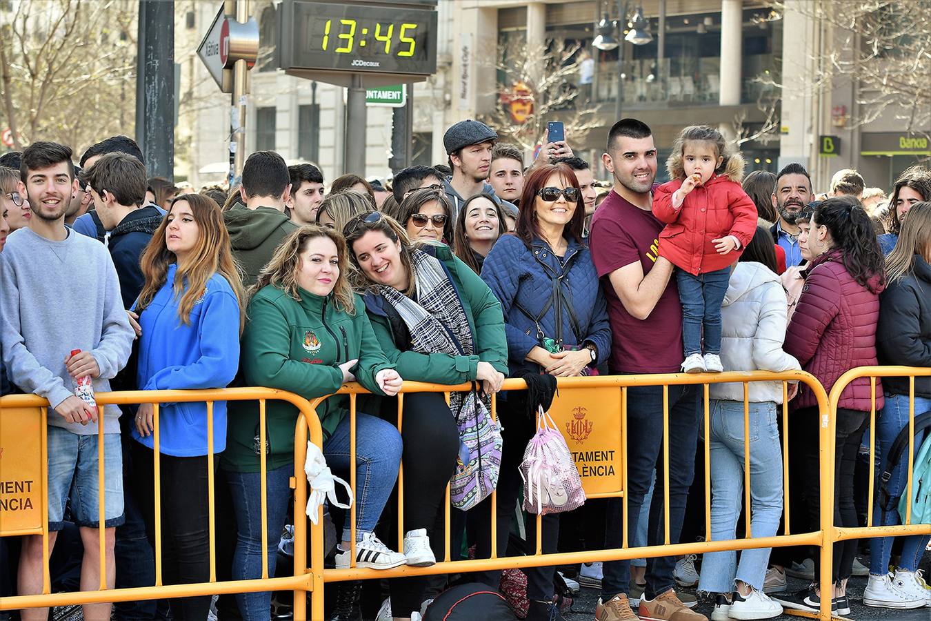 Fotos: Búscate en la mascletà de hoy, martes 3 de marzo