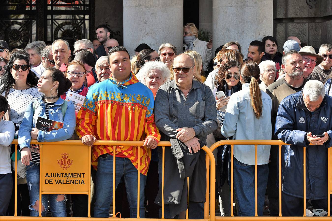 Fotos: Búscate en la mascletà de hoy, martes 3 de marzo