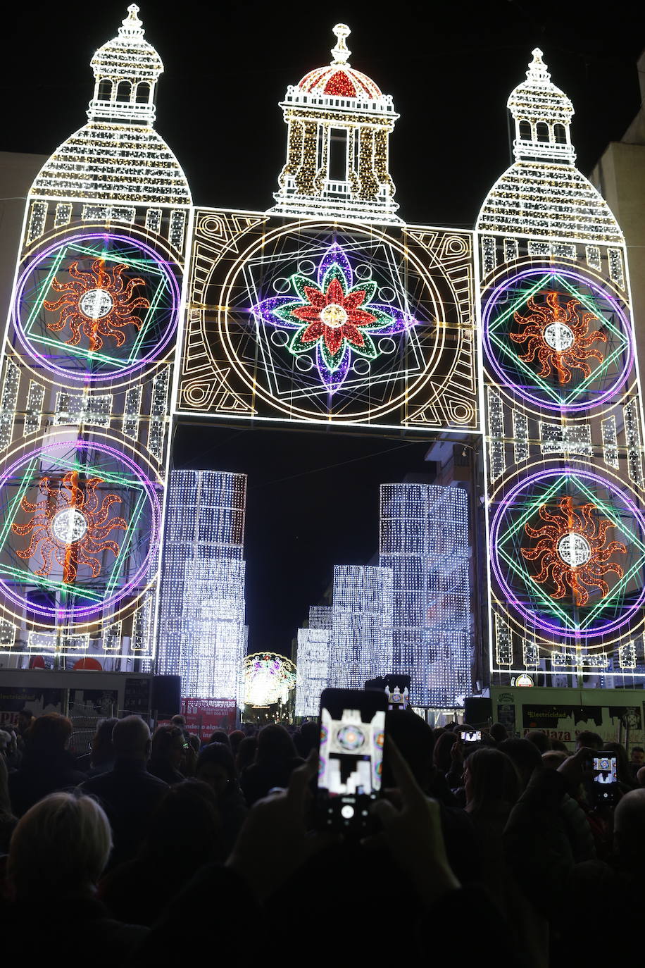 Encendido de la Falla Malvarrosa