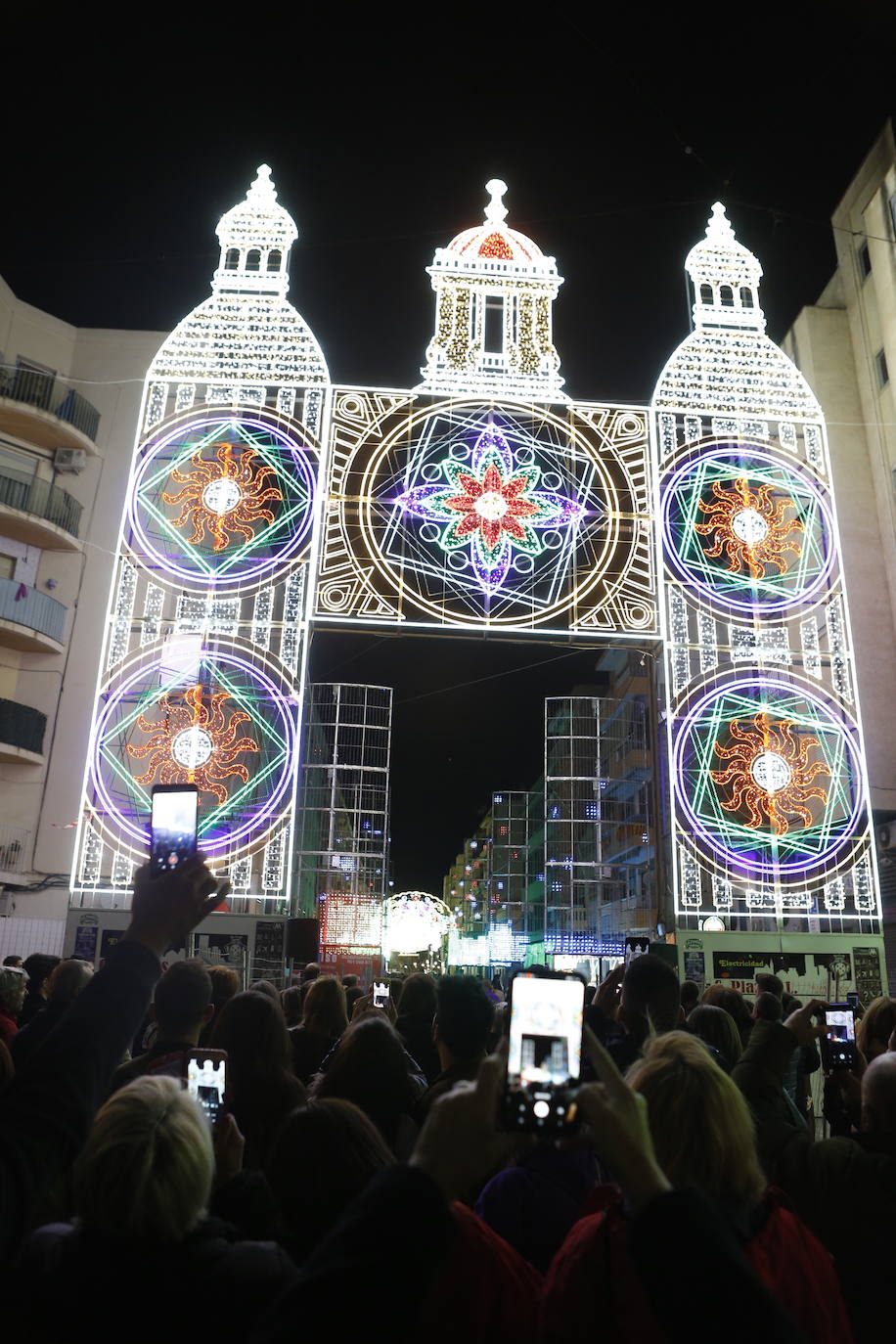 Encendido de la Falla Malvarrosa