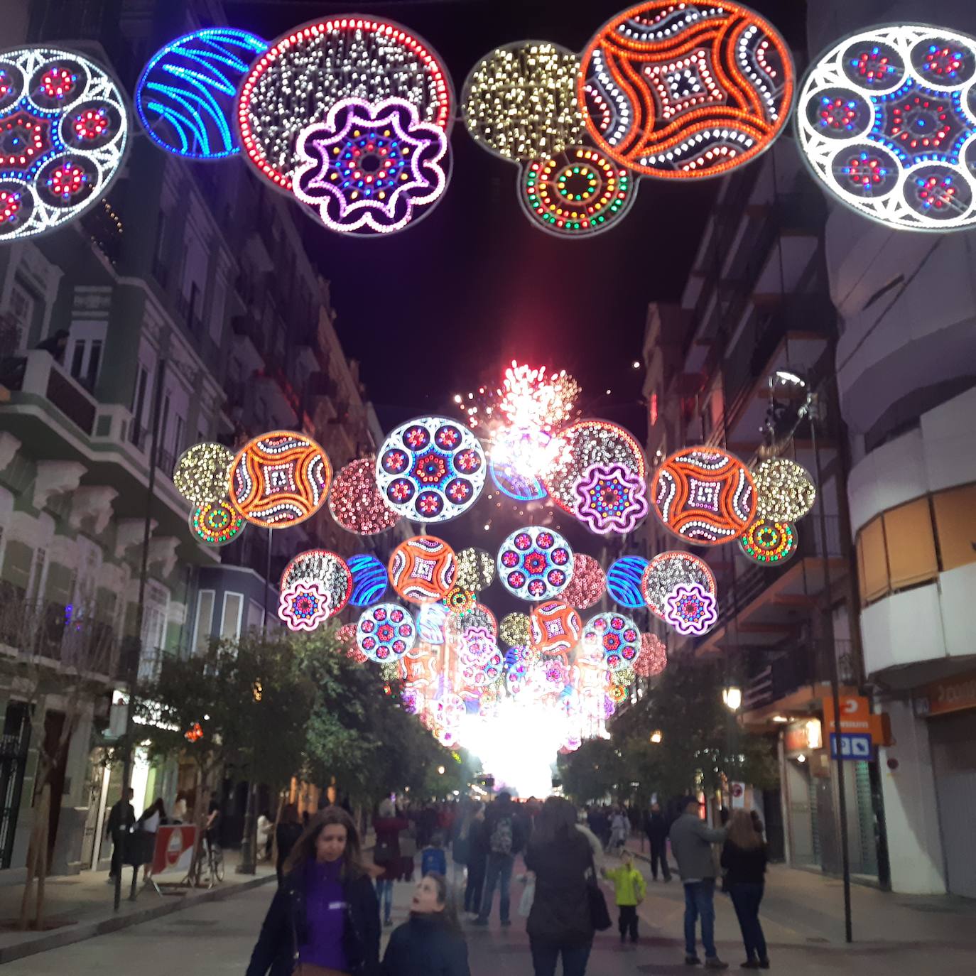 Encendido de las luces de la Falla Sueca-Literato Azorín