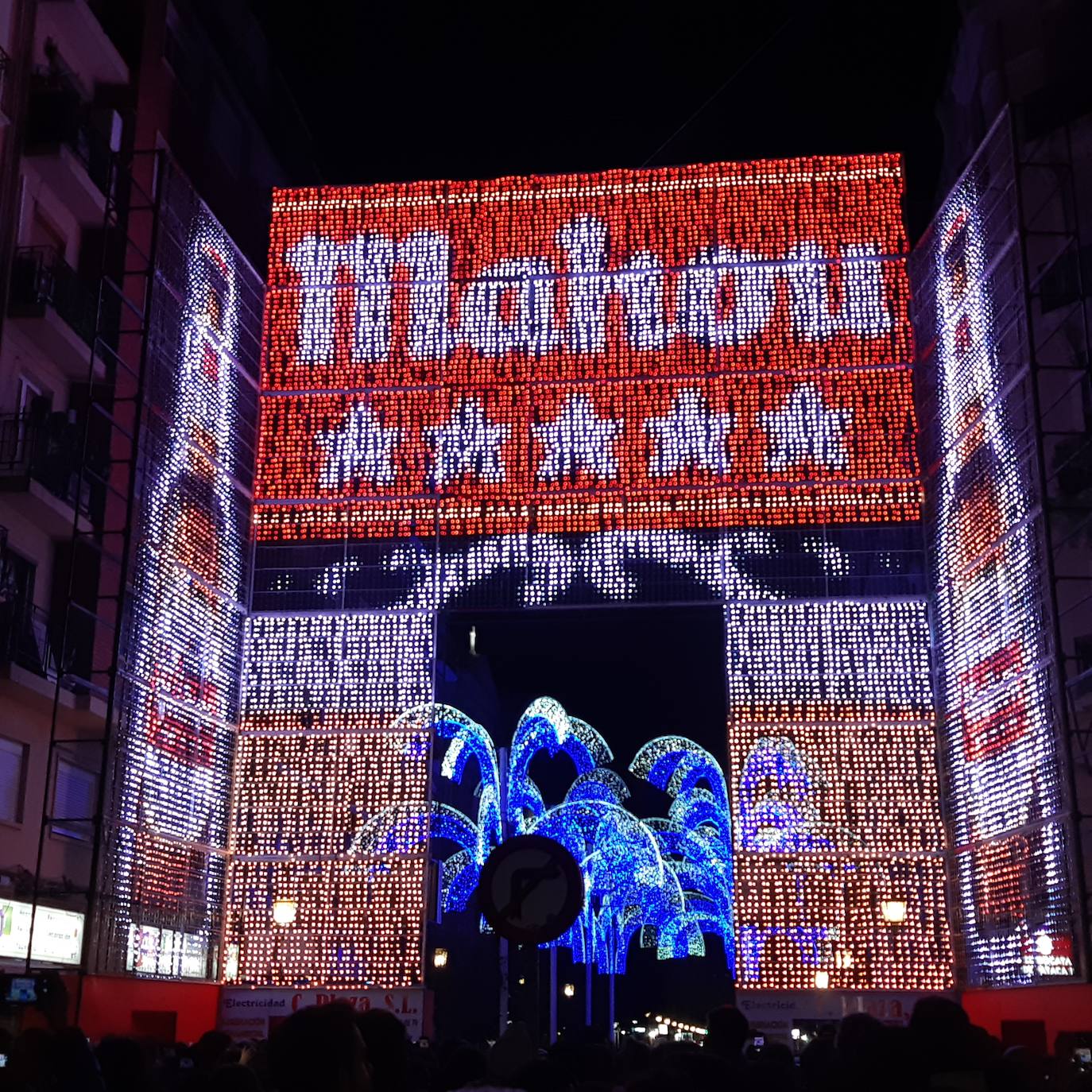 Encendido de las luces de la Falla Cuba-Literato Azorín