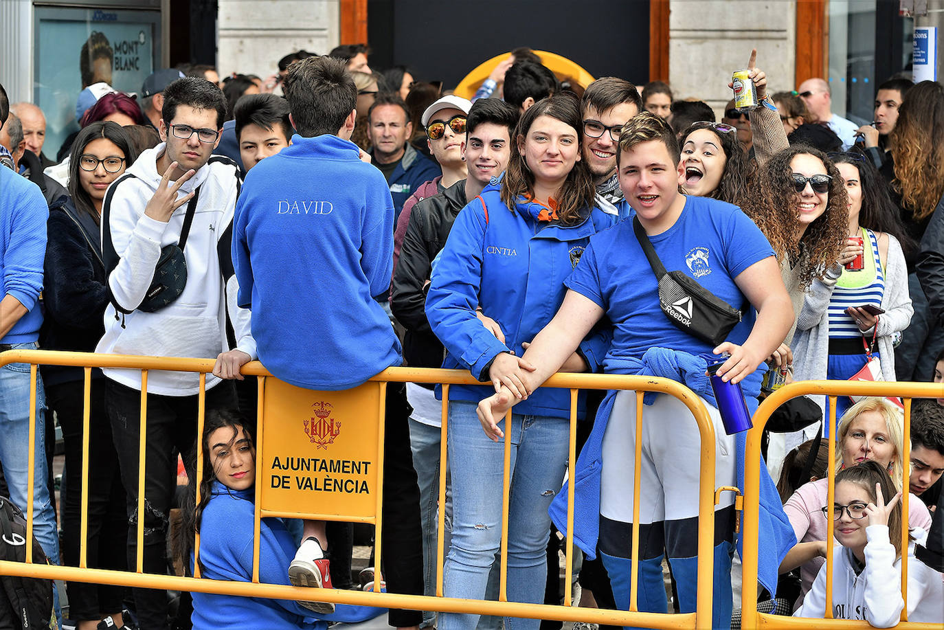 Pirotecnia Alpujarreña ha repetido su temido 'martillo de Thor', un efecto con el que ha conquistado a toda la plaza del Ayuntamiento. 