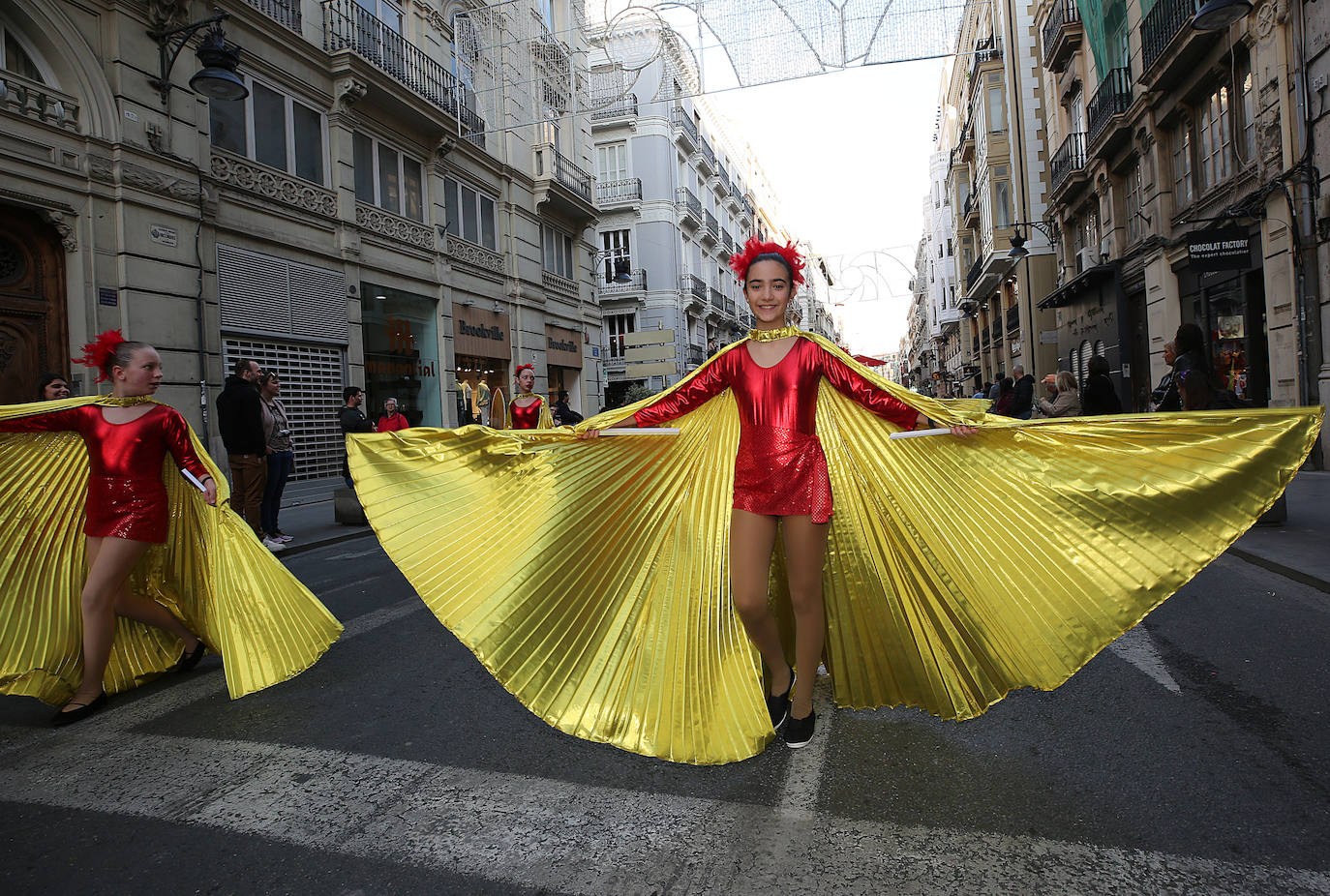 Fotos: La magia de la Cabalgata del Ninot estrena las Fallas