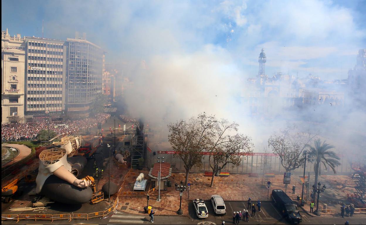 Fallas 2020 | Dos evacuados y 33 atendidos en la mascletà del domingo 8 de marzo