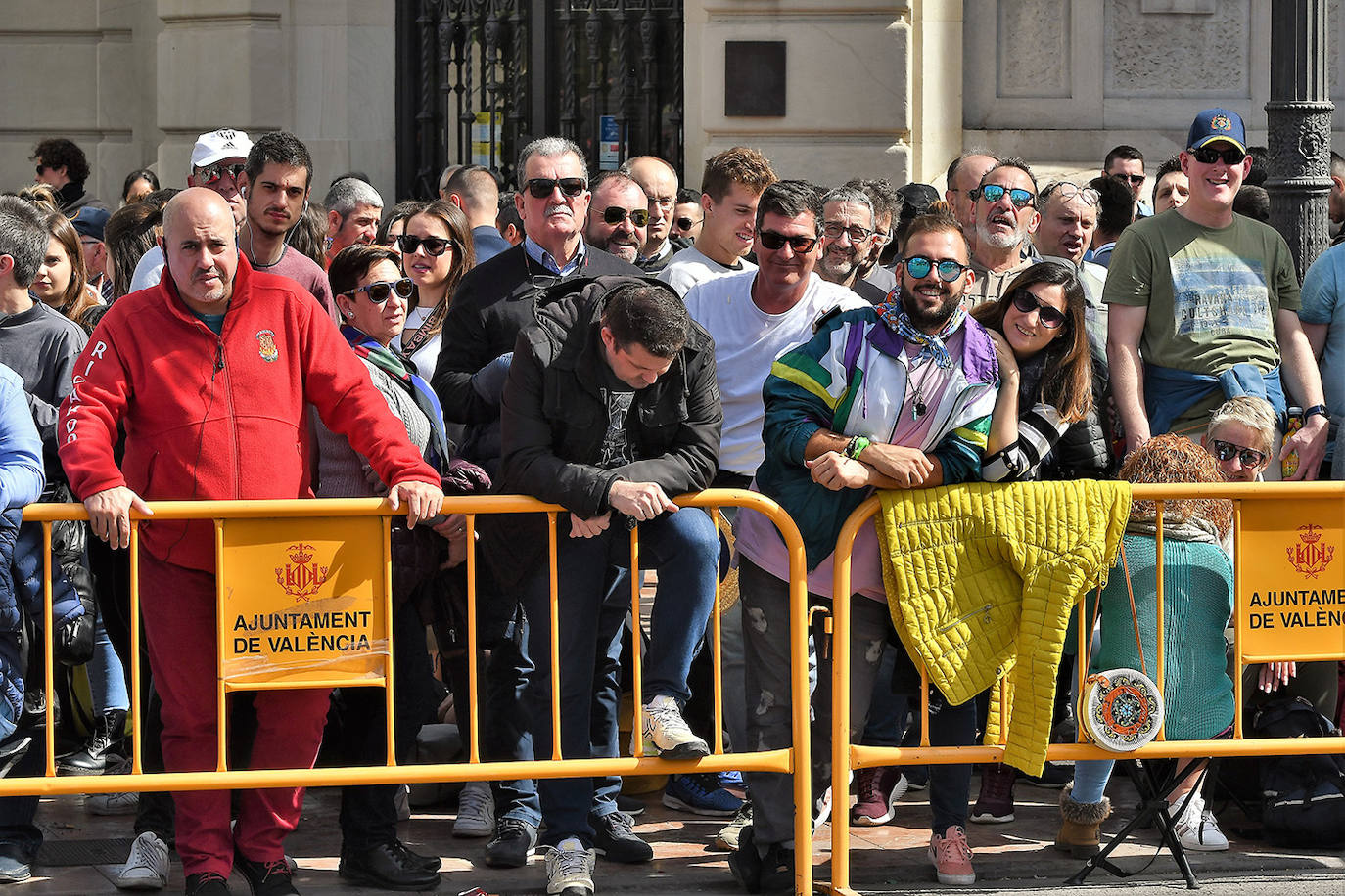 Pirotecnia del Mediterráneo triunfa con su mascletà al revés.