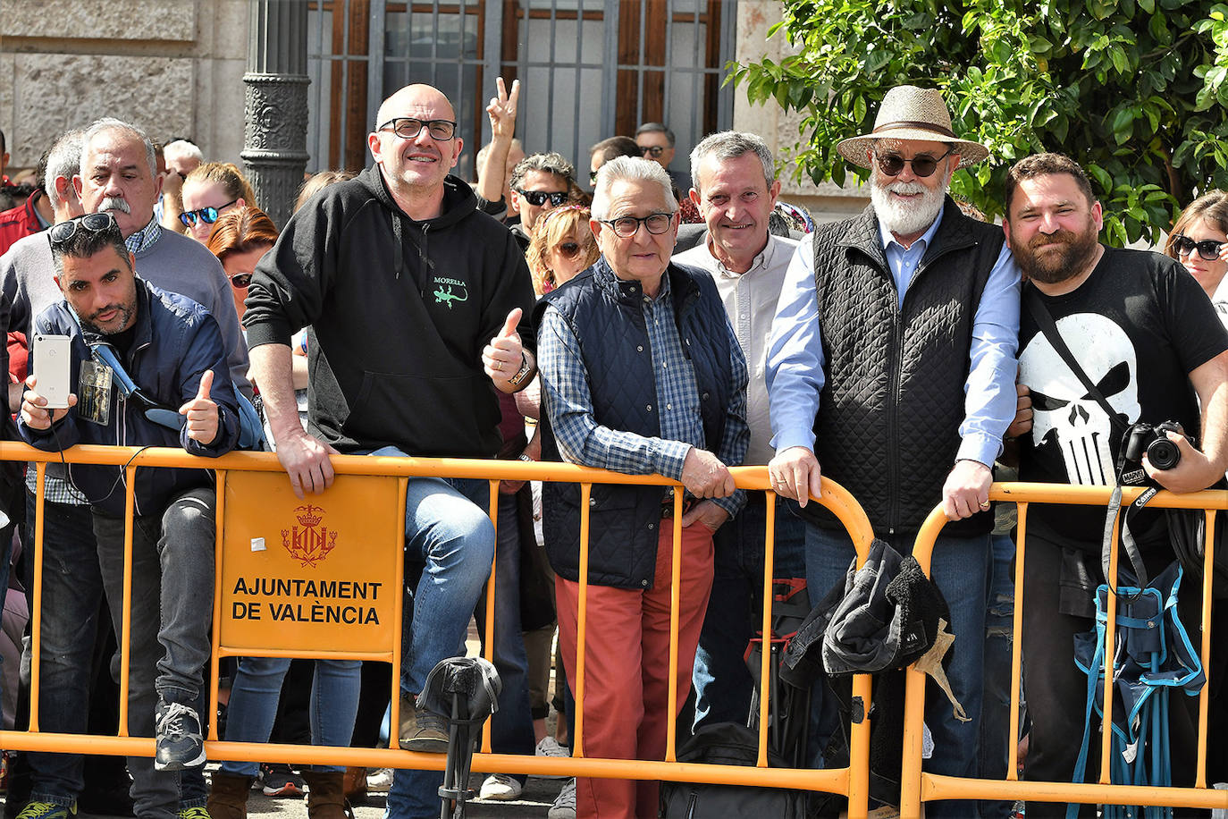 Pirotecnia del Mediterráneo triunfa con su mascletà al revés.