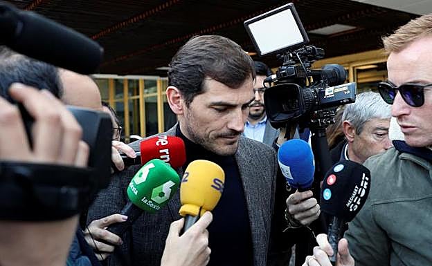 Iker Casillas, tras su reunión con Irene Lozano. 