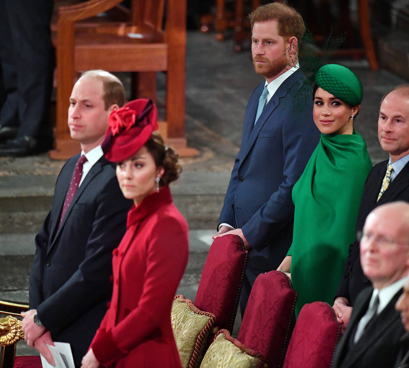 Relajados y sonrientes, el duque y la duquesa de Sussex hicieron este lunes su última aparición como miembros de la realeza británica, acompañando a la reina Isabel II en un oficio religioso en Londres, antes de dar el salto a su nueva vida. Ambos asistieron junto a los otros miembros de la familia real a una misa la Abadía de Westminster con motivo del día de la Mancomunidad británica.