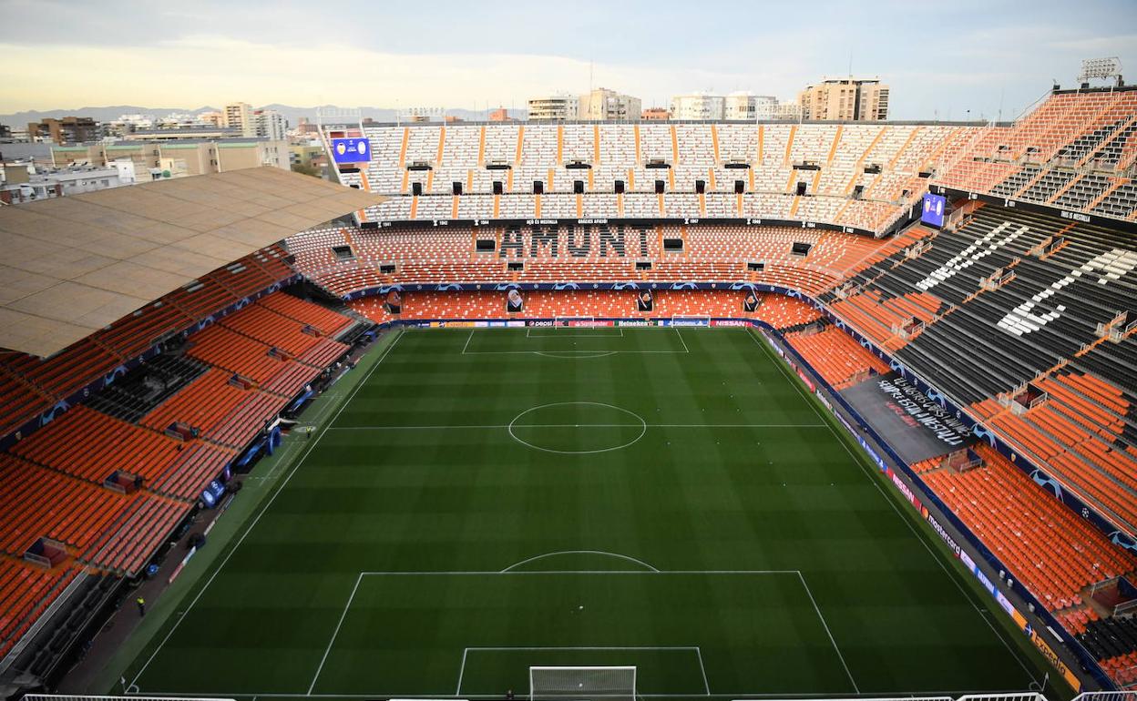 El estadio Mestalla, vacío, este martes.