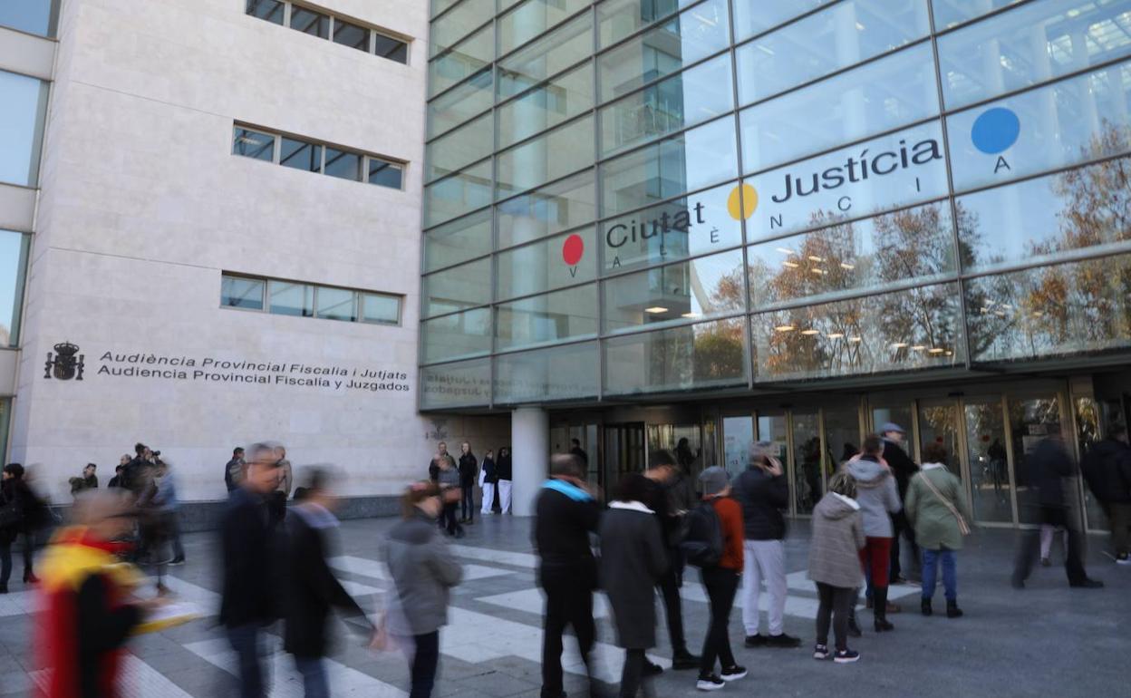 Fachada de la Ciudad de la Justicia de Valencia.