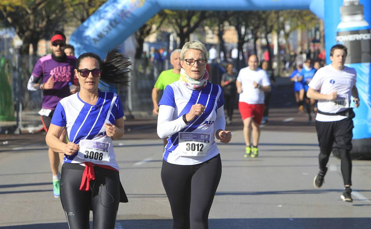 Una de las anteriores ediciones de la carrera de Empresas en Valencia. 