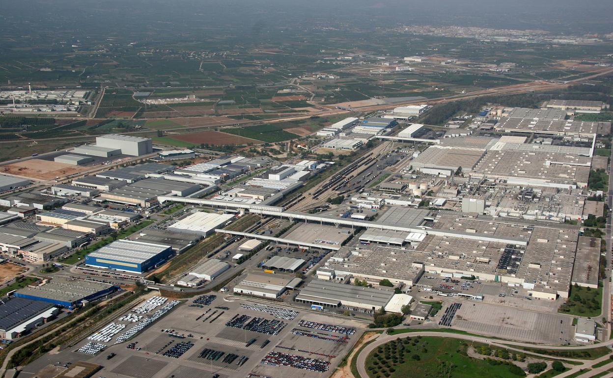 Imagen aérea de la planta de Ford en Almussafes. 