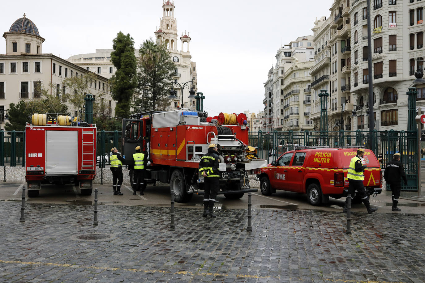 Sin coches ni gente en las arterias principales de la ciudad de Valencia.