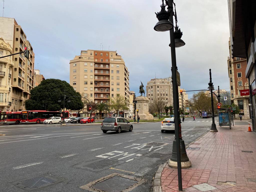 Las principales calles de la ciudad viven sus circulación ni transeúntes por la situación provocada por el Covid-19.