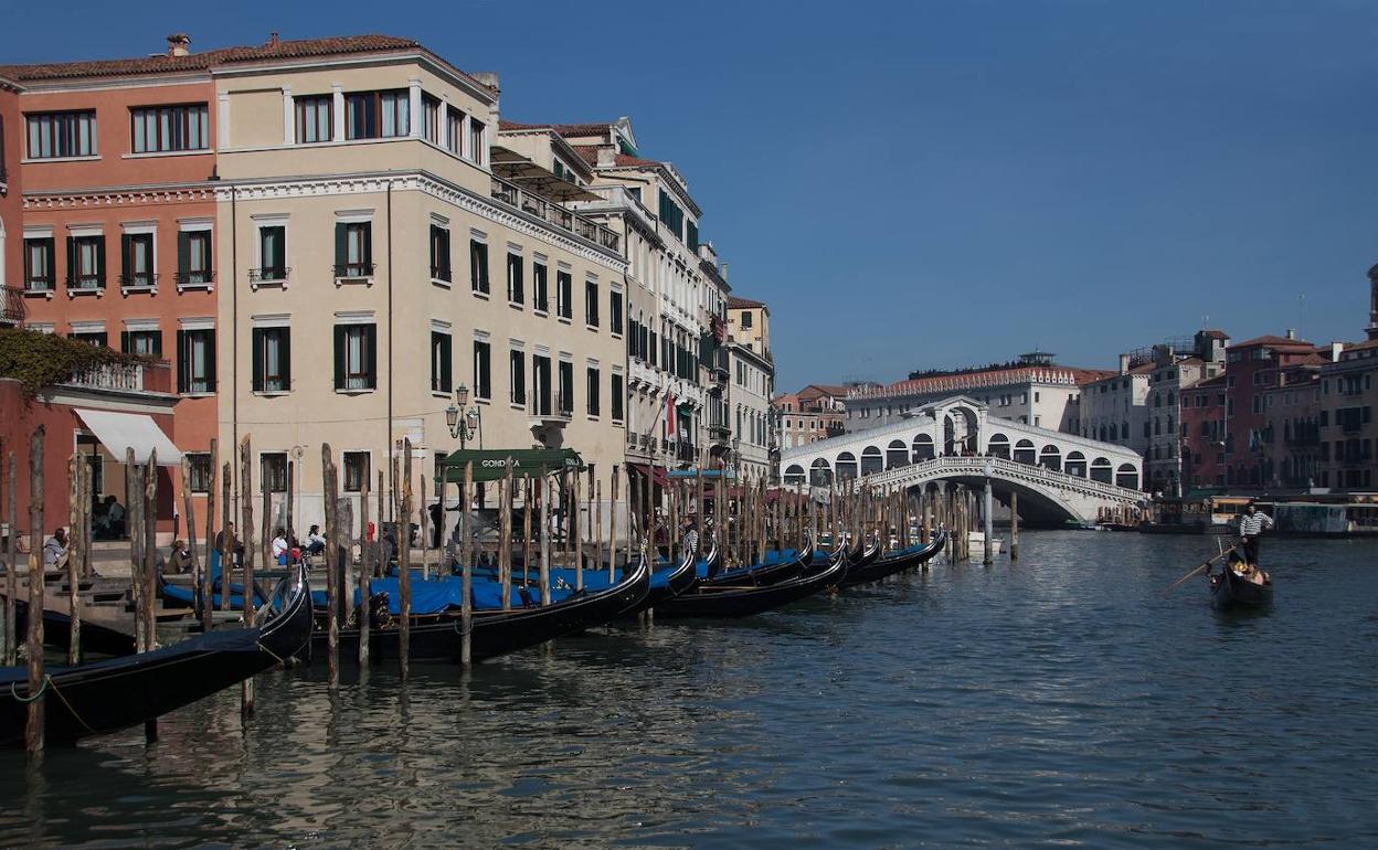 El puente de Rialto, en Venecia.
