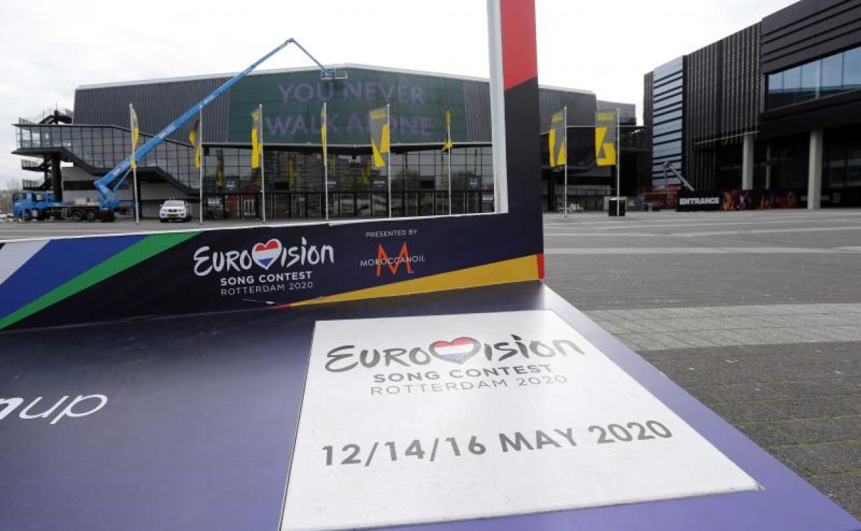 Cartel del festival de Eurovisión en Róterdam.