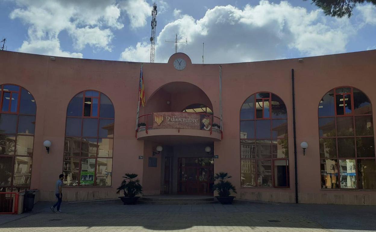 Imagen de la fachada del Ayuntamiento de Teulada Moraira.