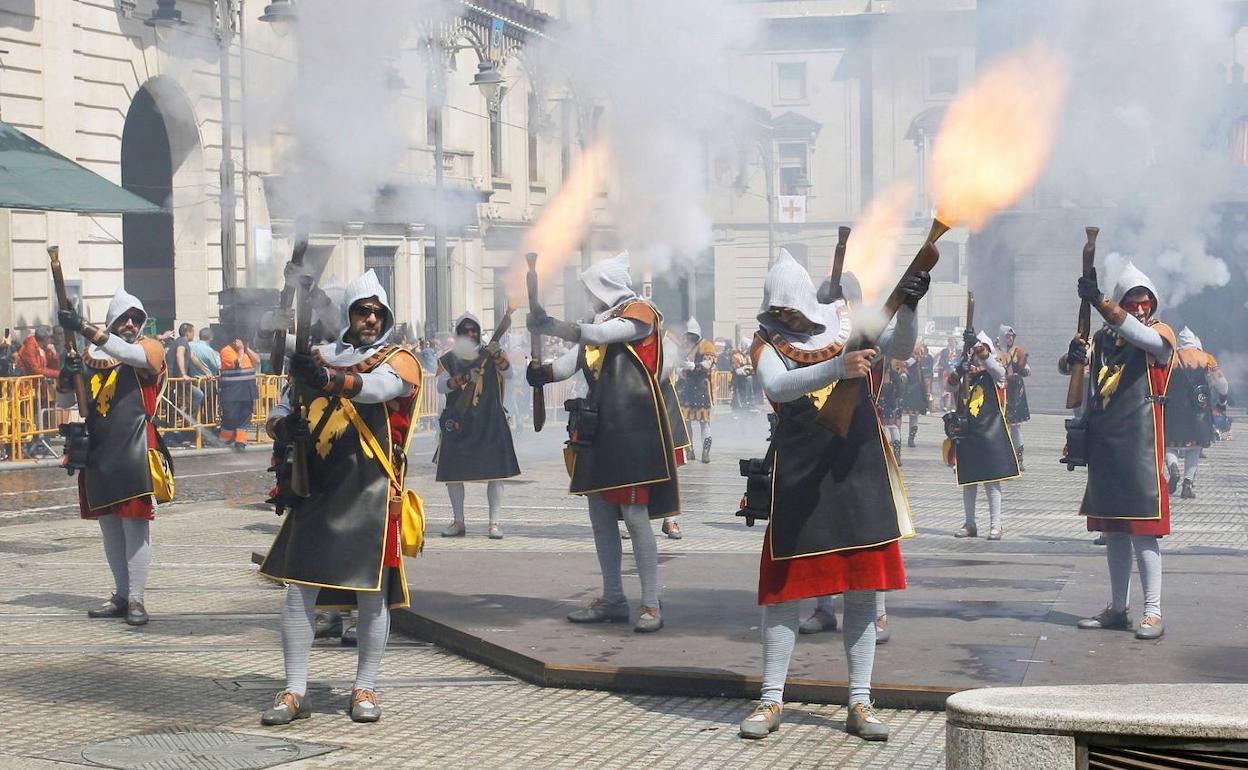 Imagen de archivo de los Moros y Cristianos de Alcoi.