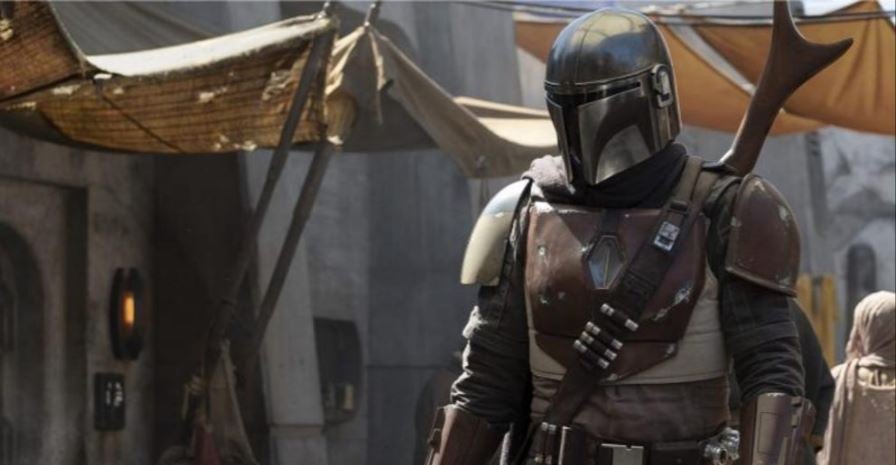 THE MANDALORIAN | Ambientada tras la caída del Imperio y antes de la aparición de la Primera Orden, la serie sigue los pasos de Mando, un cazarecompensas perteneciente a la legendaria tribu de los Mandalorian, un pistolero solitario que trabaja en los confines de la galaxia, donde no alcanza la autoridad de la Nueva República.