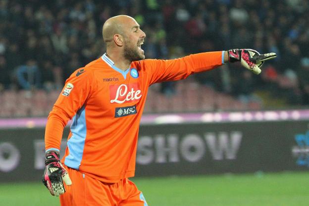 Pepe Reina | El portero ha sido uno de los futbolistas en dasr positivo en Covid-19 y ha confesado pasar miedo después de que le faltase el aire por 25 minutos, según exlicó en una reciente entrevista que compartió en redes sociales.