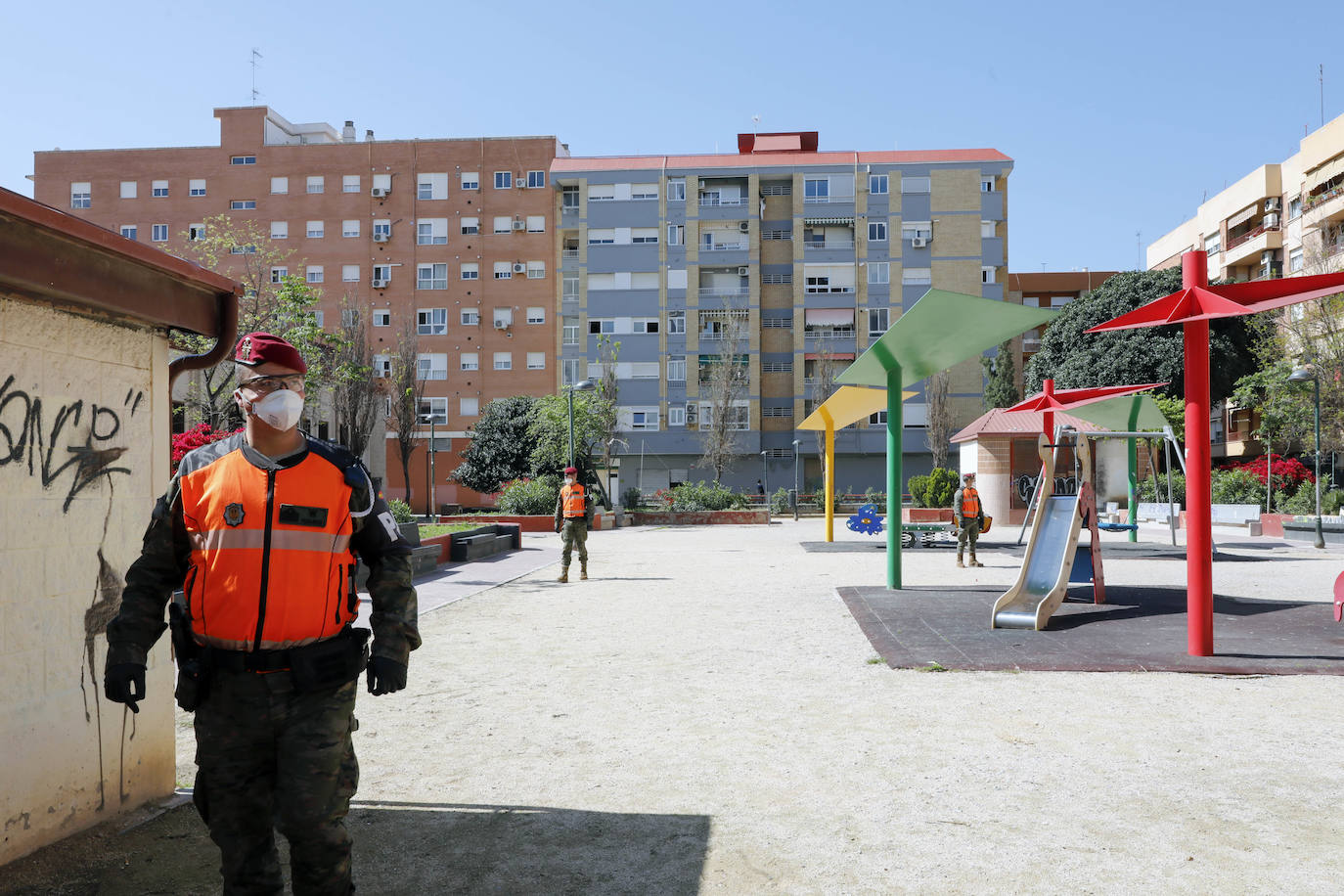 Fotos: La Policía Militar patrulla las calles de Valencia