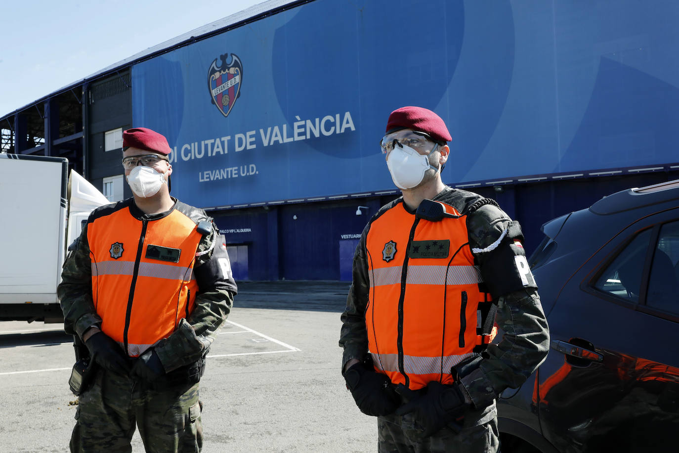 Fotos: La Policía Militar patrulla las calles de Valencia