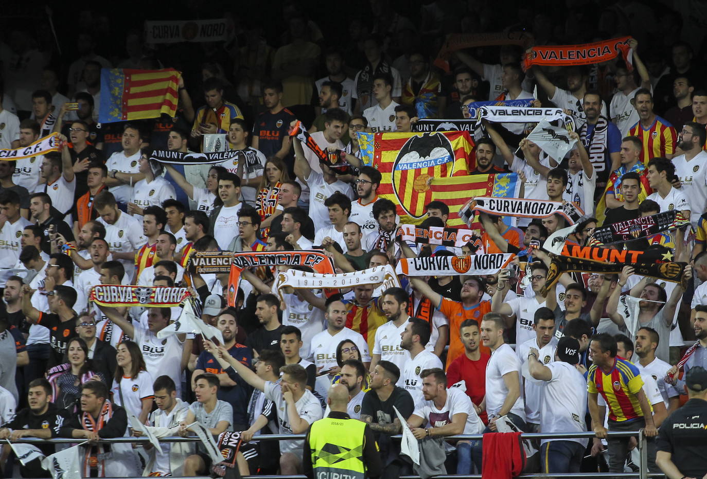 Las citas en Mestalla convocan a miles de seguidores del Valencia.