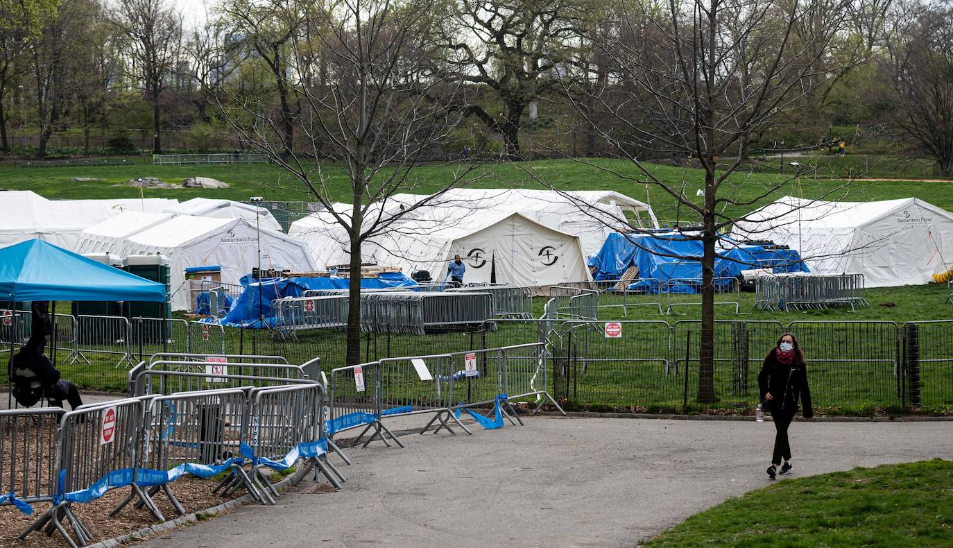 Ya no hay béisbol, ni carruajes de caballos, ni hordas de turistas. Han sido reemplazados por el canto de los pájaros, caminatas solitarias y un renovado aprecio por la belleza del Central Park durante la cuarentena de Nueva York debido al coronavirus. El virus ha matado hasta ahora a más de 12.000 personas en el estado de Nueva York, de un total de más de 223.000 casos confirmados. 