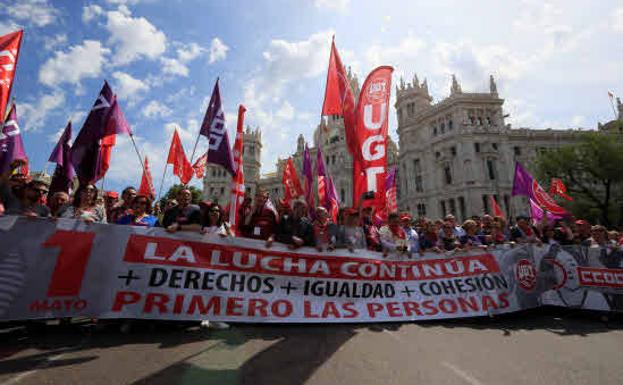 Los líderes de UGT y CC OO, Pepe Álvarez y Unai Sordo, en la manifestación del 1 de mayo en Madrid el año pasado.