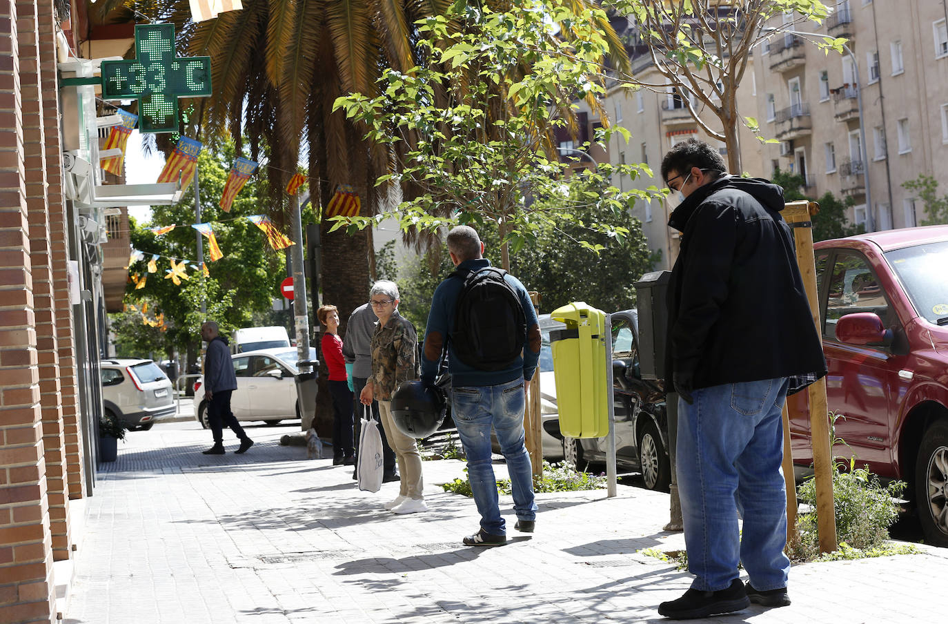 Los mayores de 65 años y los pacientes de riesga ya pueden retirarla junto con su tarjeta SIP