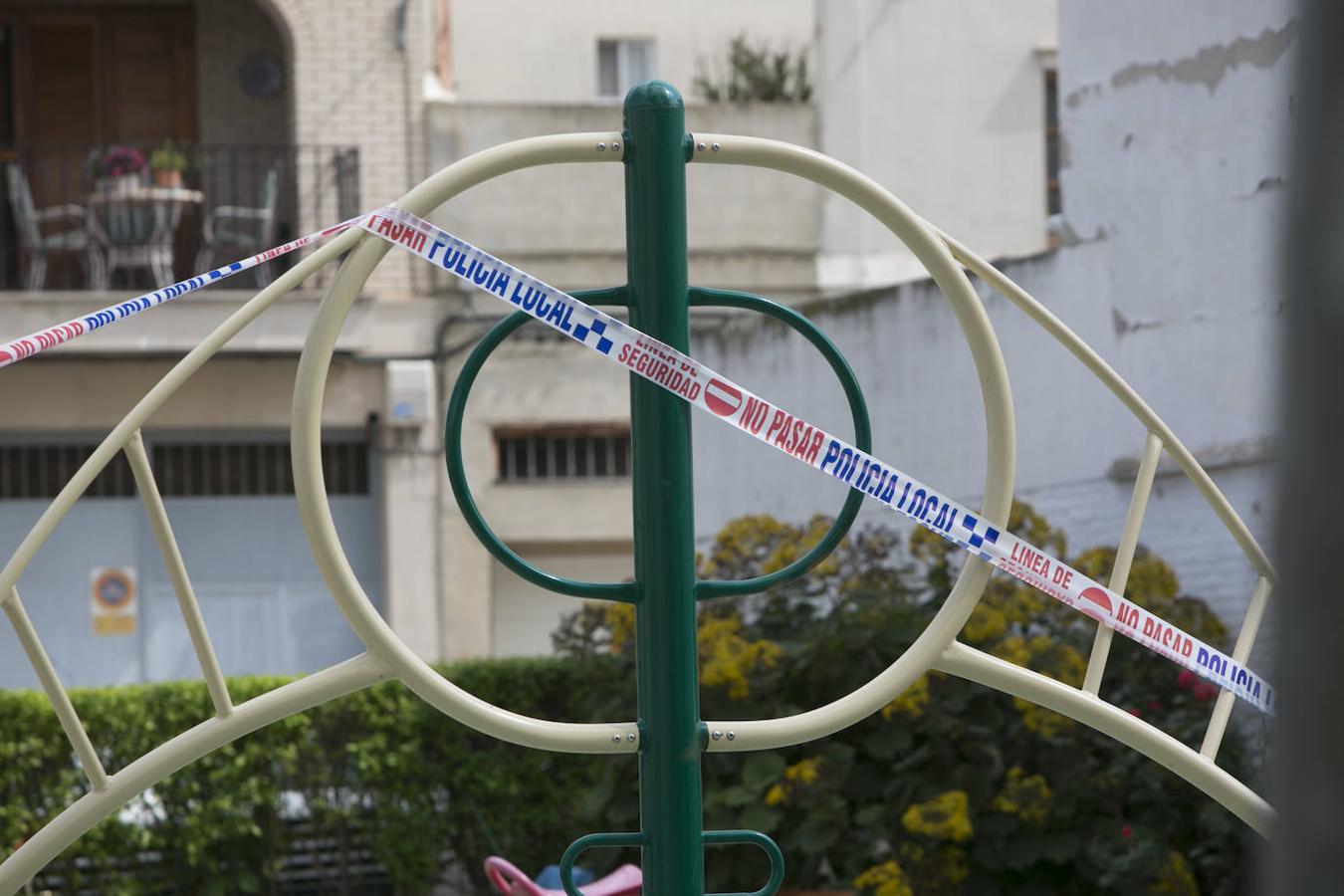 Fotos: Valencia cierra los parques infantiles