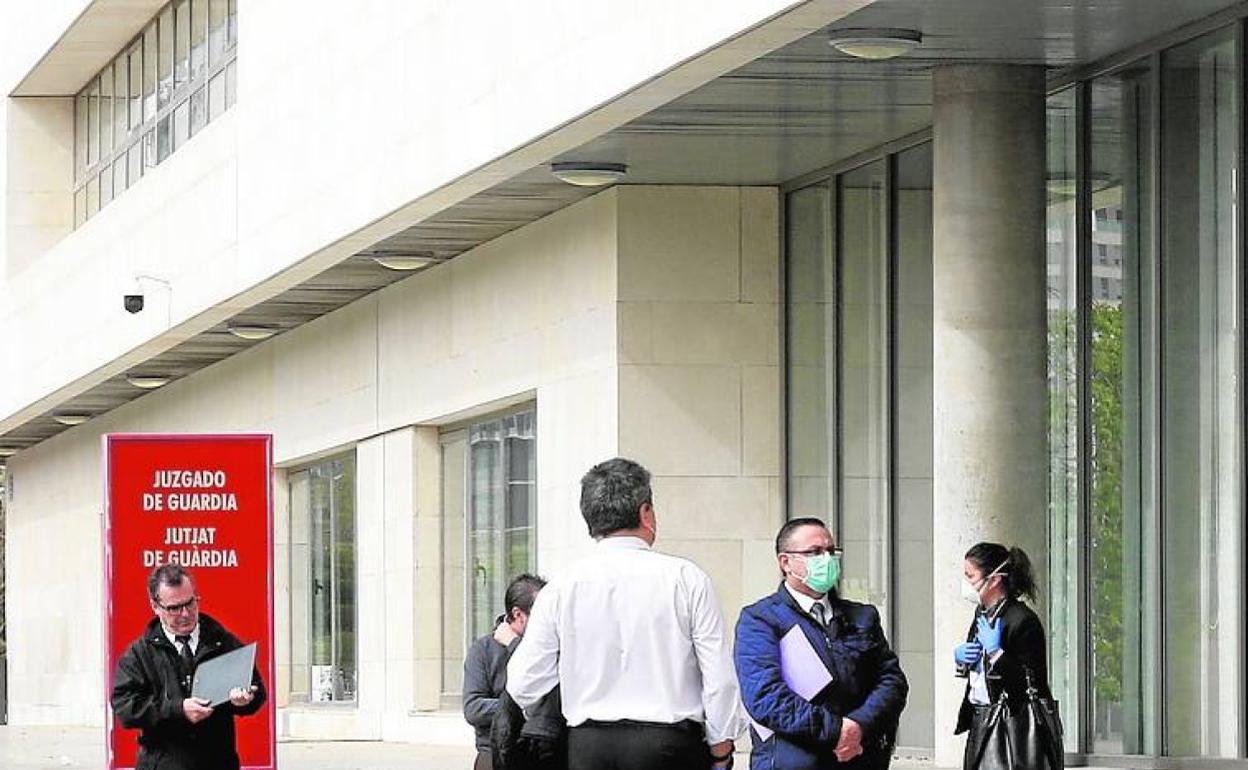 El exterior del juzgado de guardia de Valencia.