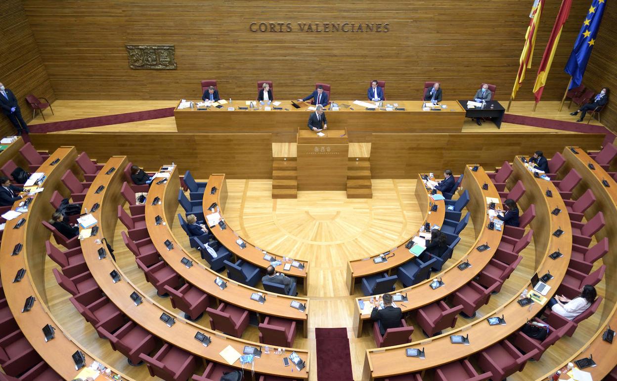 Pleno de Les Corts, la pasada semana, durante la diputación permanente