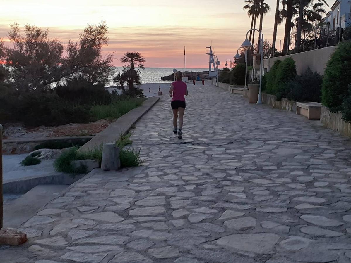 Fotos: Los primeros primeros paseos y ejercicios de la desescalada en Dénia