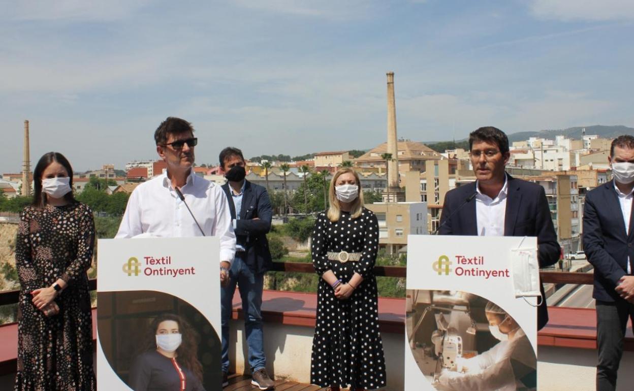 Momento de la presentación en Ontinyent del clúster sanitario del sector textil. 