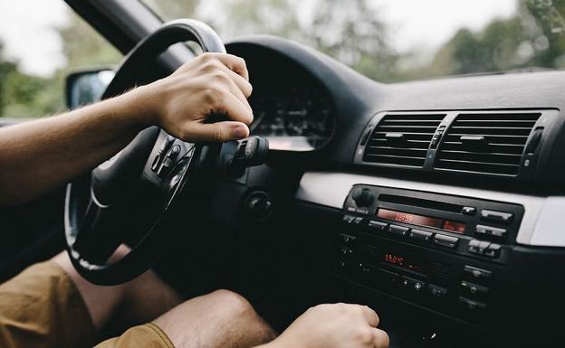 ¿Cómo y con quién se podrá viajar en coche en cada fase de la desescalada?