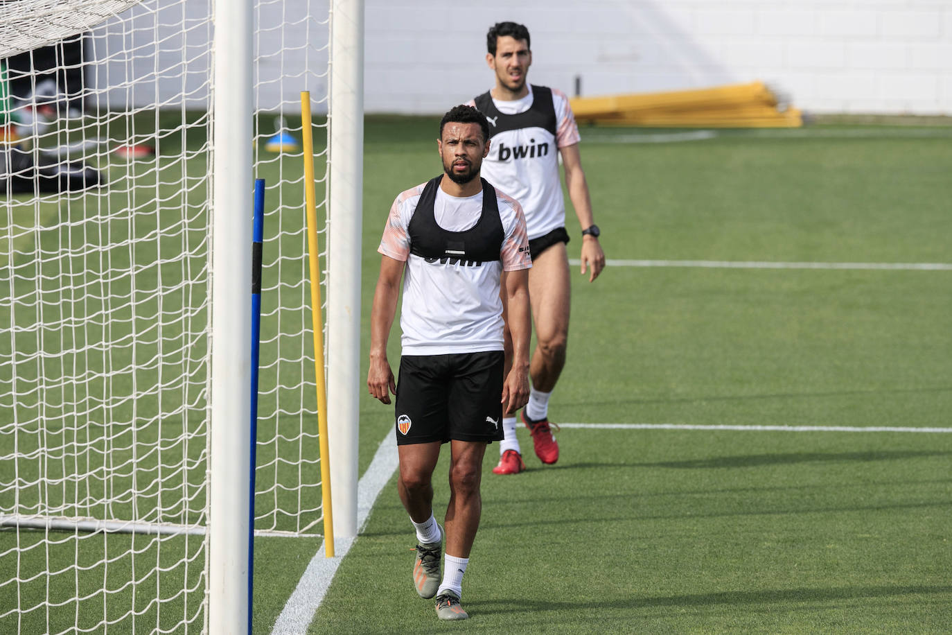 El Valencia CF vuelve a entrenar tras el confinamiento