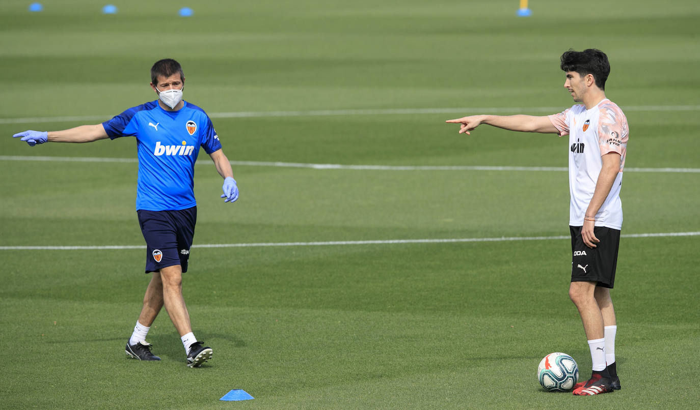 El Valencia CF vuelve a entrenar tras el confinamiento