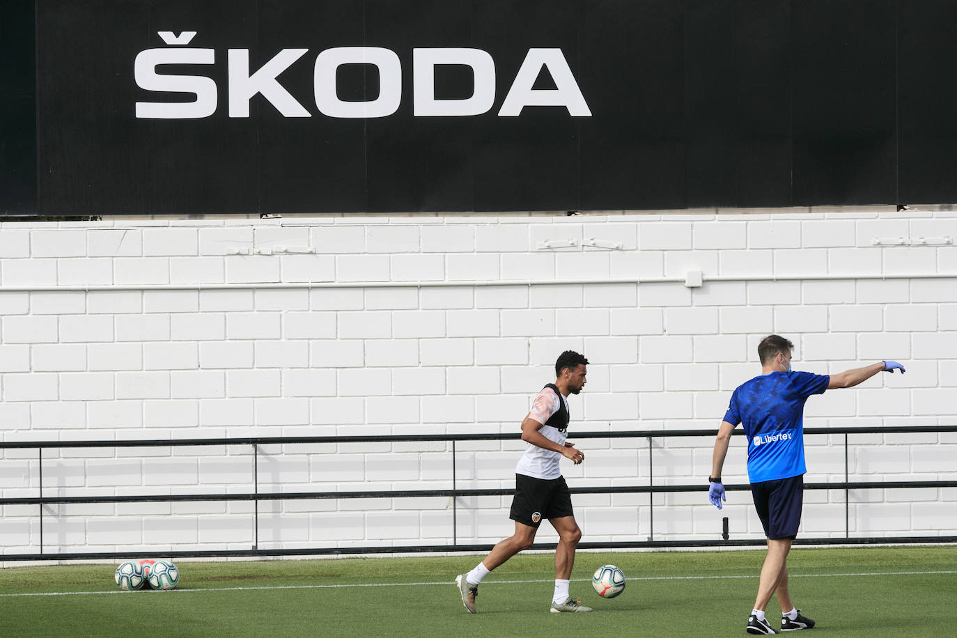 El Valencia CF vuelve a entrenar tras el confinamiento